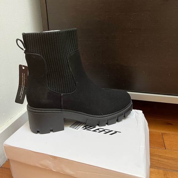 NWT Chelsea Platform Ankle Boots - Picture 6 of 6